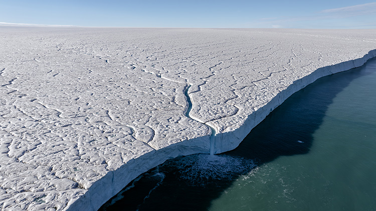 bresvelbreen-buzulu-kutlesi.jpg