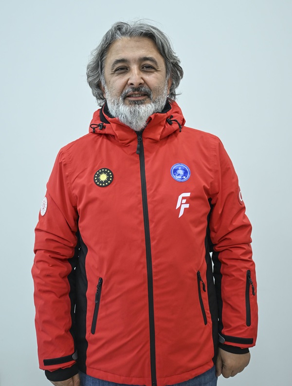 prof-dr-ersan-basar.jpg